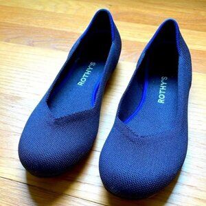 Rothy’s navy ballet flat - size 8